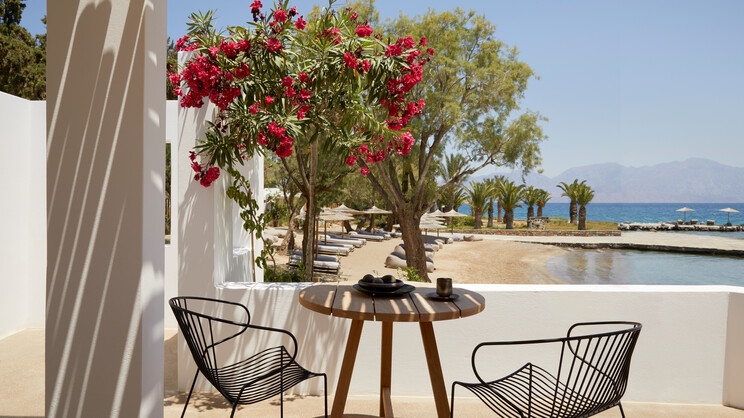 Minos Beach Art Hotel